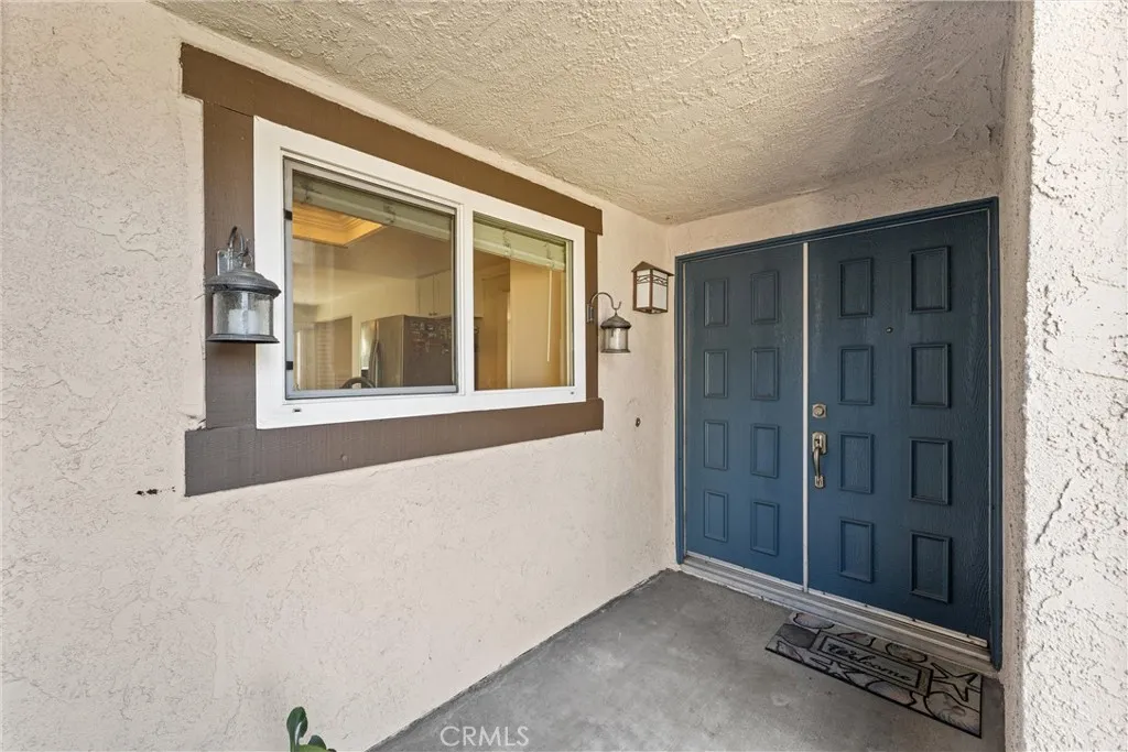 11702 Gloria Court, Lakewood, California 90715 home-pic-1